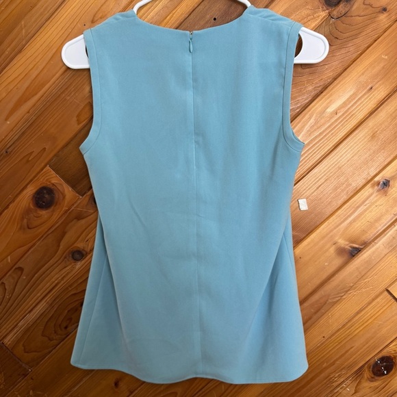 St. John Light Blue Sleeveless Top Size 2 - Picture 4 of 5